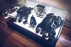 Glass-Display-Coffee-Table