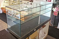 Pastry-Glass-Display