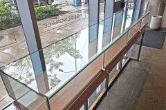 Tabletop-display-with-sliding-doors