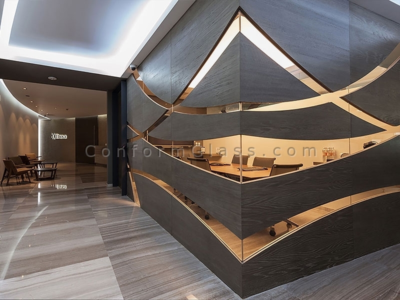 Unique glass wall