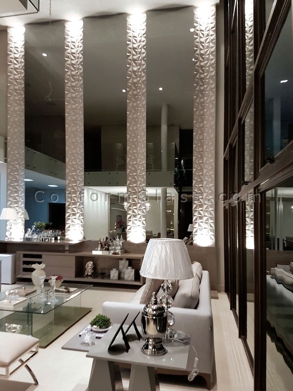 Mirror strips combined with 3D panels and light