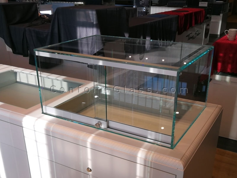 Custom Glass Jewellery Display