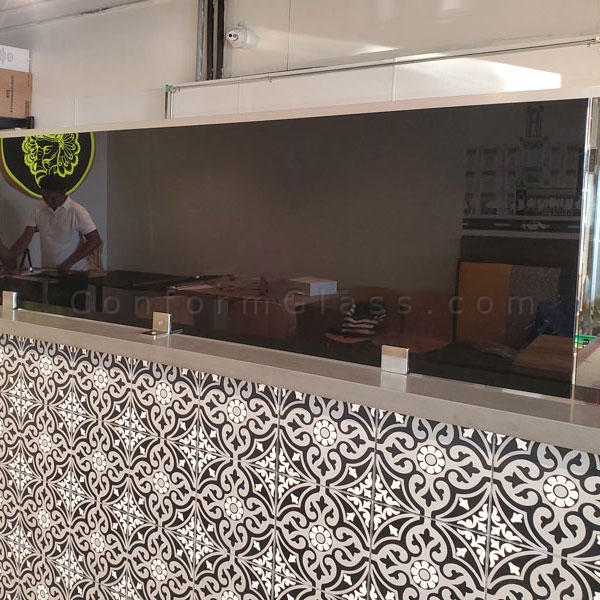Glass Sneeze Guards for Food Industry